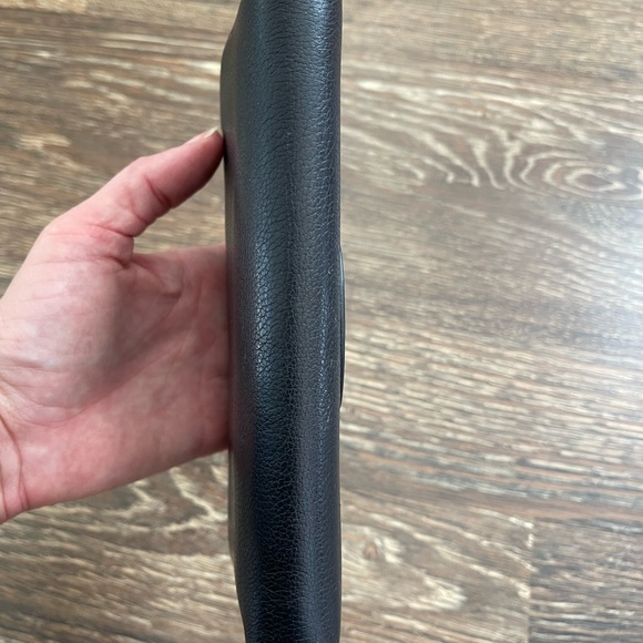 Tory Burch wallet - Picture 3 of 7